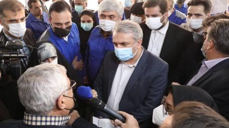 بازدید وزیر صمت از ایران خودرو و سایپا و پیگیری نتایج دستورات ویژه رییس جمهوری به خودروسازان